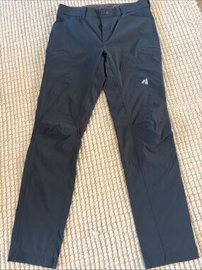 Eddie Bauer  Men's Dark Gray Technical Cargo Pants Never worn